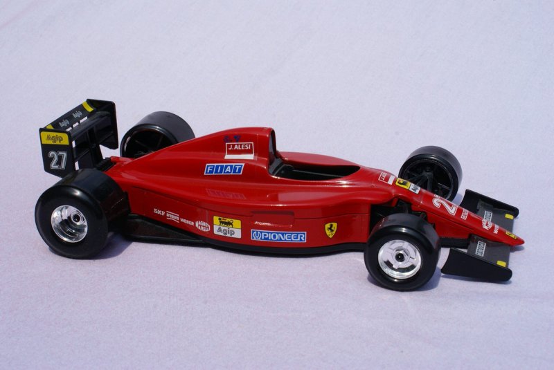 f6412alesi.jpg